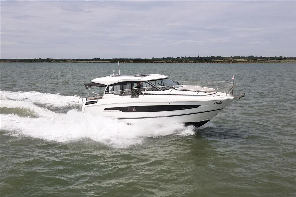 2023 Jeanneau NC 37 - Photo 1