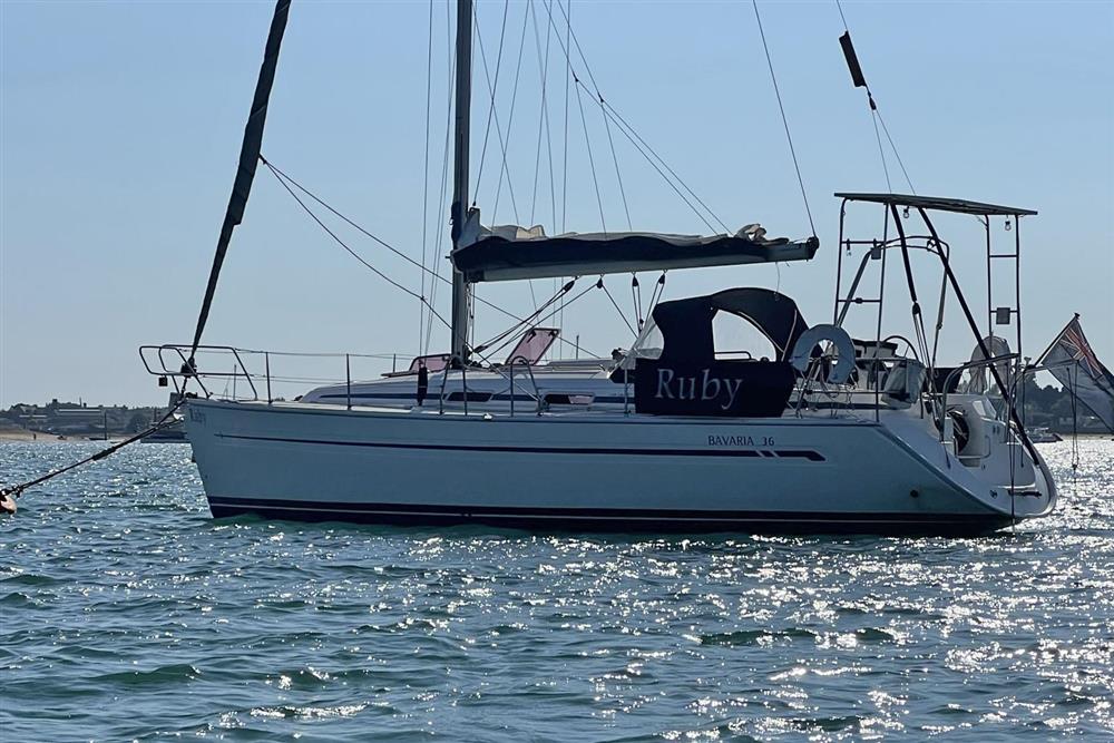 2004 Bavaria 36
