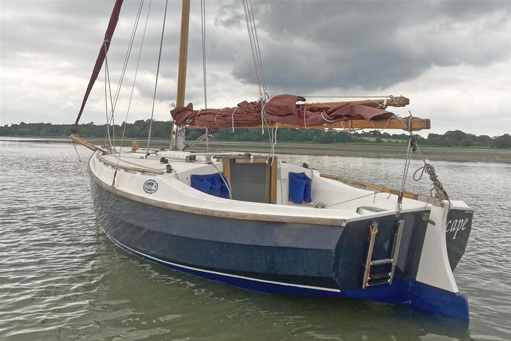 2001 Cape Cutter 19 - Photo 1