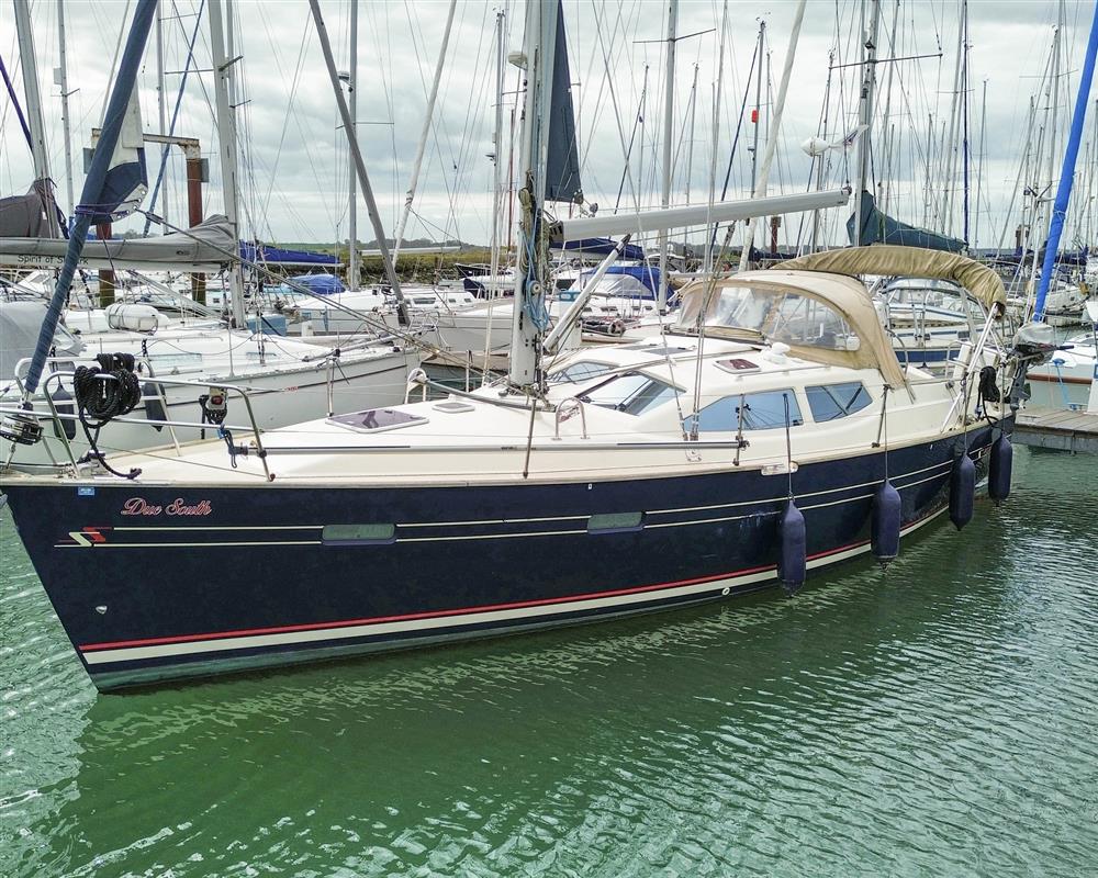 2010 Southerly 110 - Photo 1