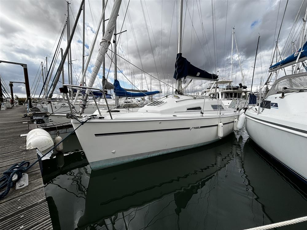 2009 Parker 235