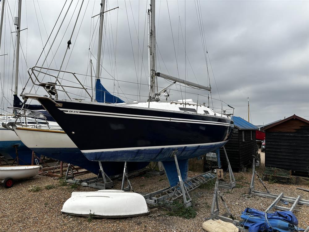 2002 CR Yachts 310