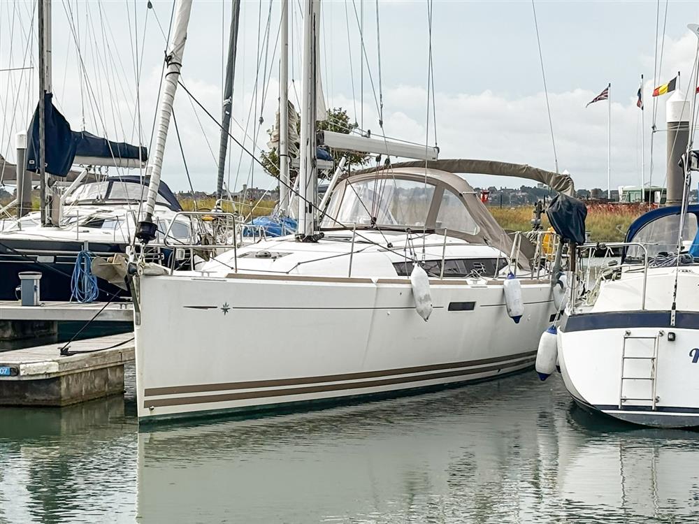 2014 Jeanneau Sun Odyssey 379