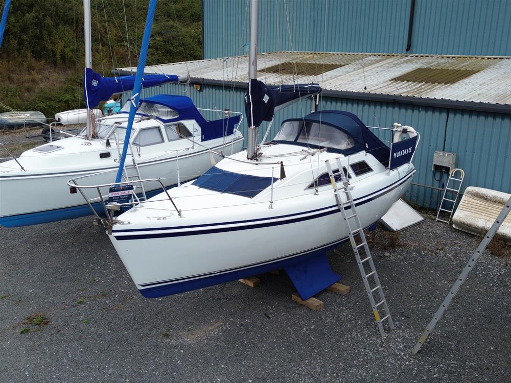 2003 Hunter Channel 27