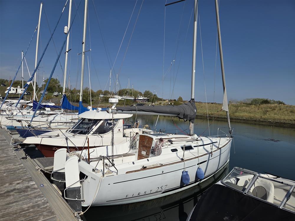 2005 Beneteau First 25.7
